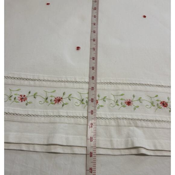 Karen Scott Women’s Plus Size 2X White Short Sleeve Floral Embroidered Top Shirt - Picture 7 of 7